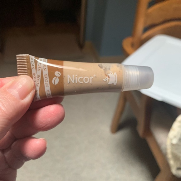 Nicole Women’s Tan Lip Gloss - Picture 4 of 4